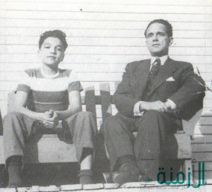 المهدي المنجرة في ثانوية باتني بأمريكا رفقة والده محمد المنجرة سنة 1948